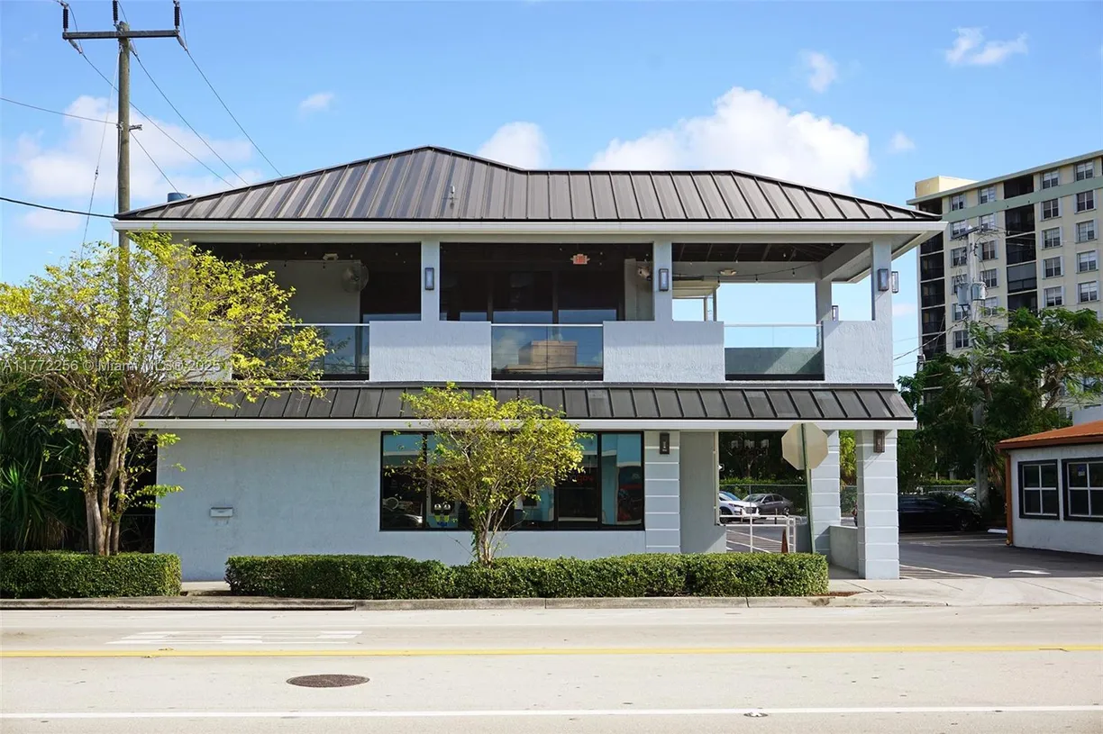 South Florida Real Estate | View 2010 Wilton Dr
