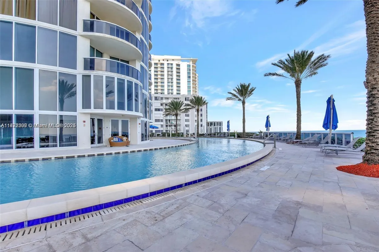 South Florida Real Estate | View 17201 Collins Ave, 2005 | 2 Beds, 2 Baths