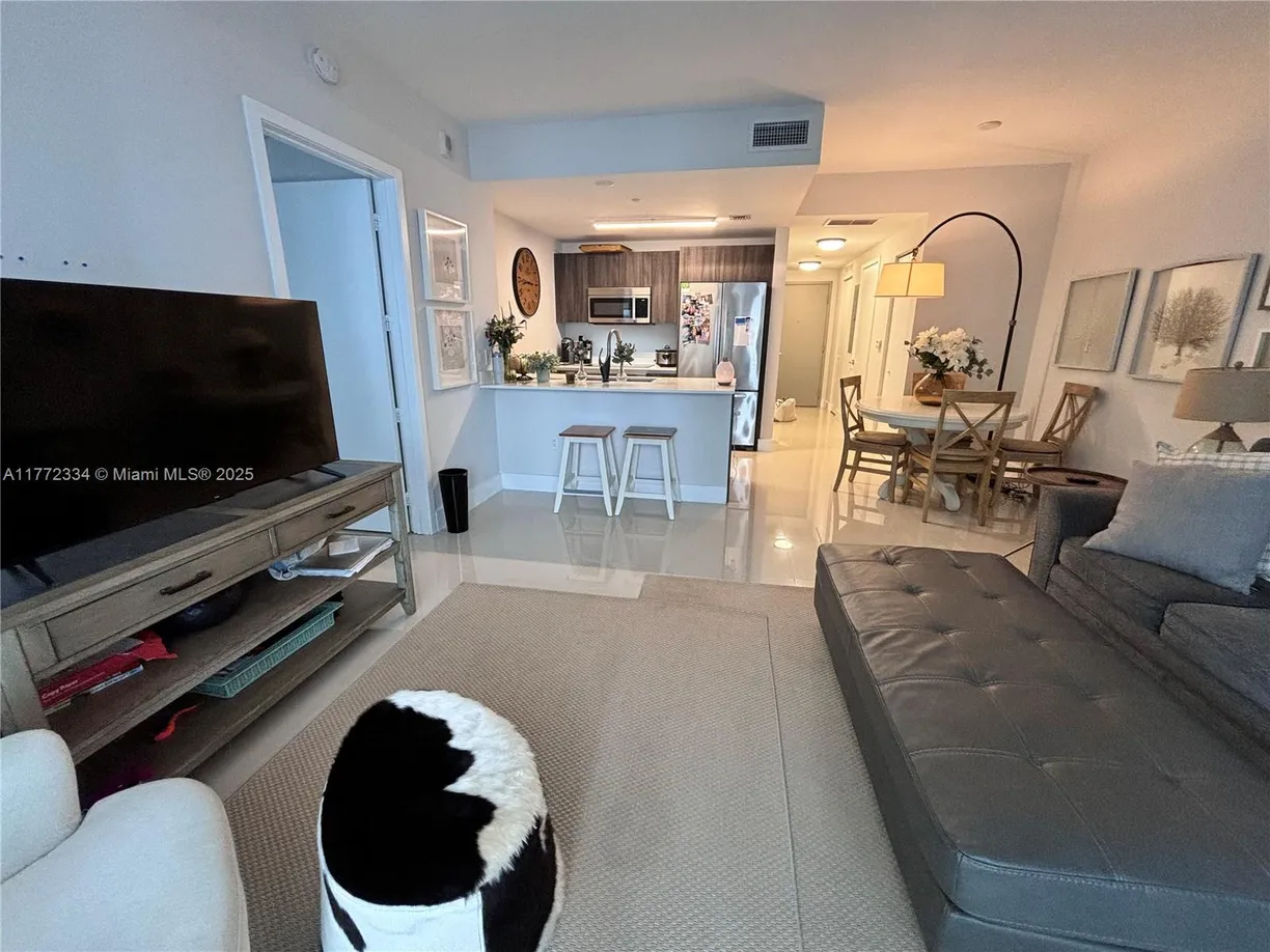 South Florida Real Estate | View 488 NE 18th St, 1904 | 1 Bed, 1 Bath