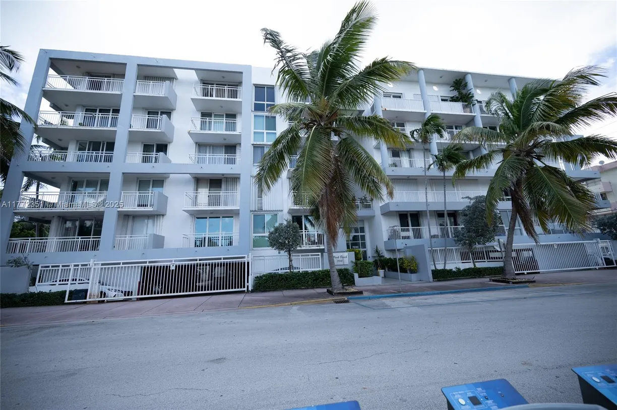 South Florida Real Estate | View 7832 Collins Ave, 406 | 2 Beds, 1 Bath