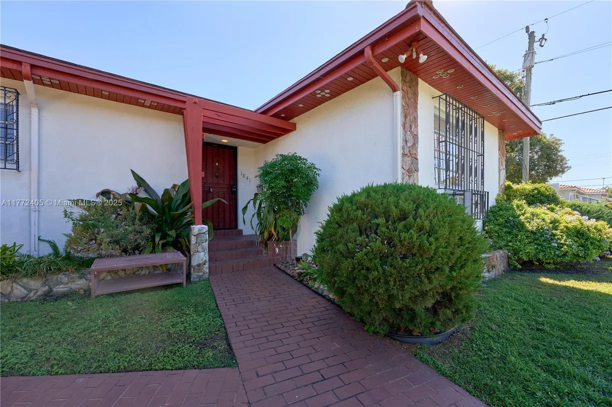 South Florida Real Estate | View 1841 SW 29th Ave, 2 | 4 Beds, 3 Baths