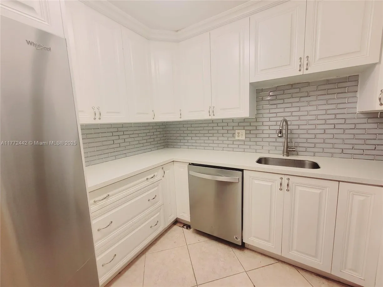 South Florida Real Estate | View 4174 Inverrary Dr, 713 | 2 Beds, 2 Baths