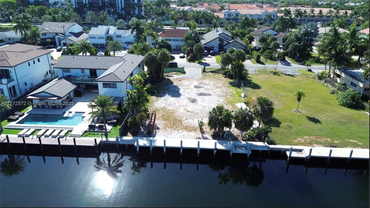 South Florida Real Estate | View 460 Holiday Dr | Listing