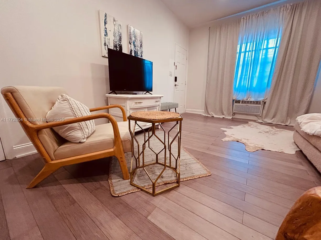 South Florida Real Estate | View 1227 Euclid Ave, 7 | Listing