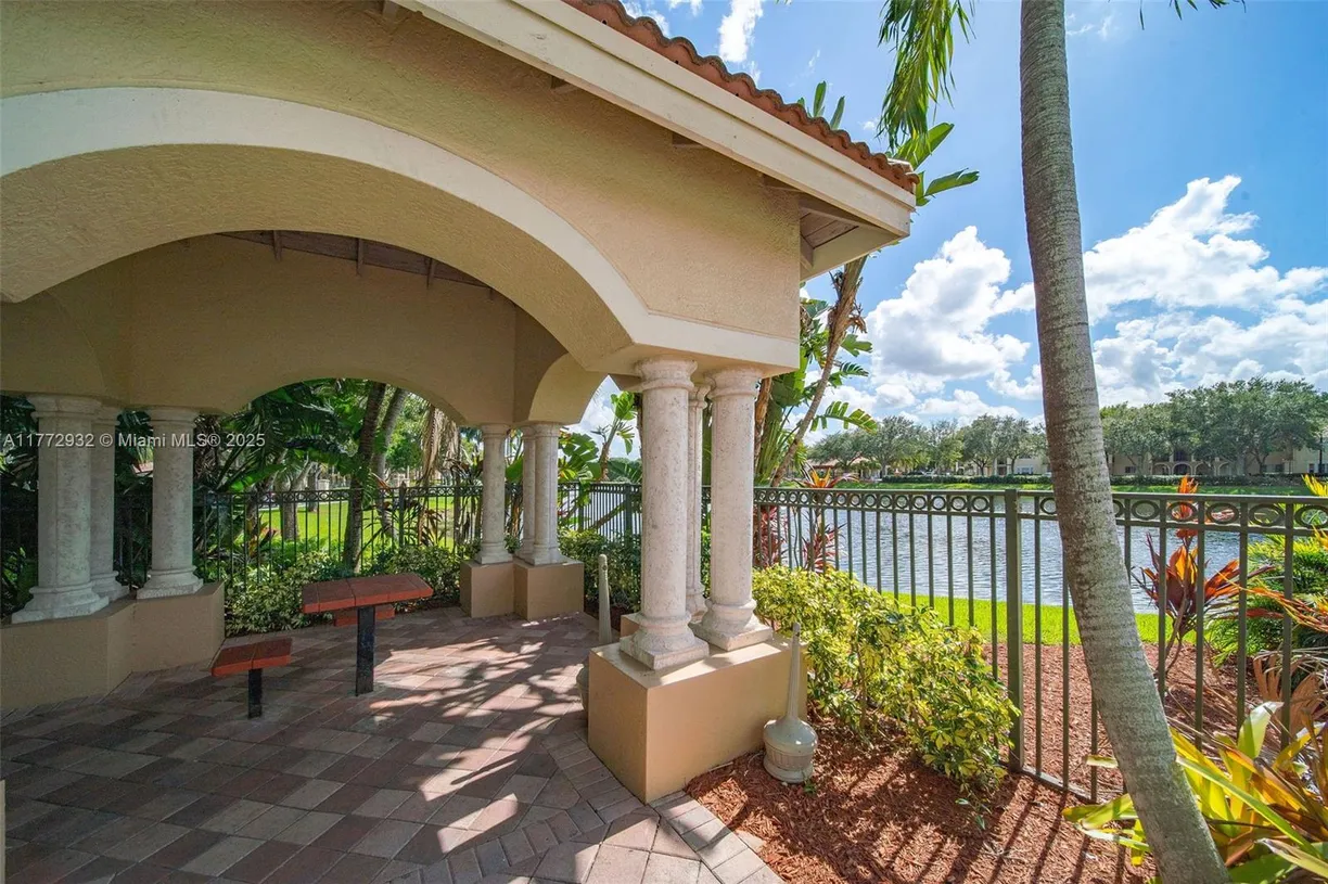 South Florida Real Estate | View 2451 Centergate Dr, 102 | 2 Beds, 1 Bath