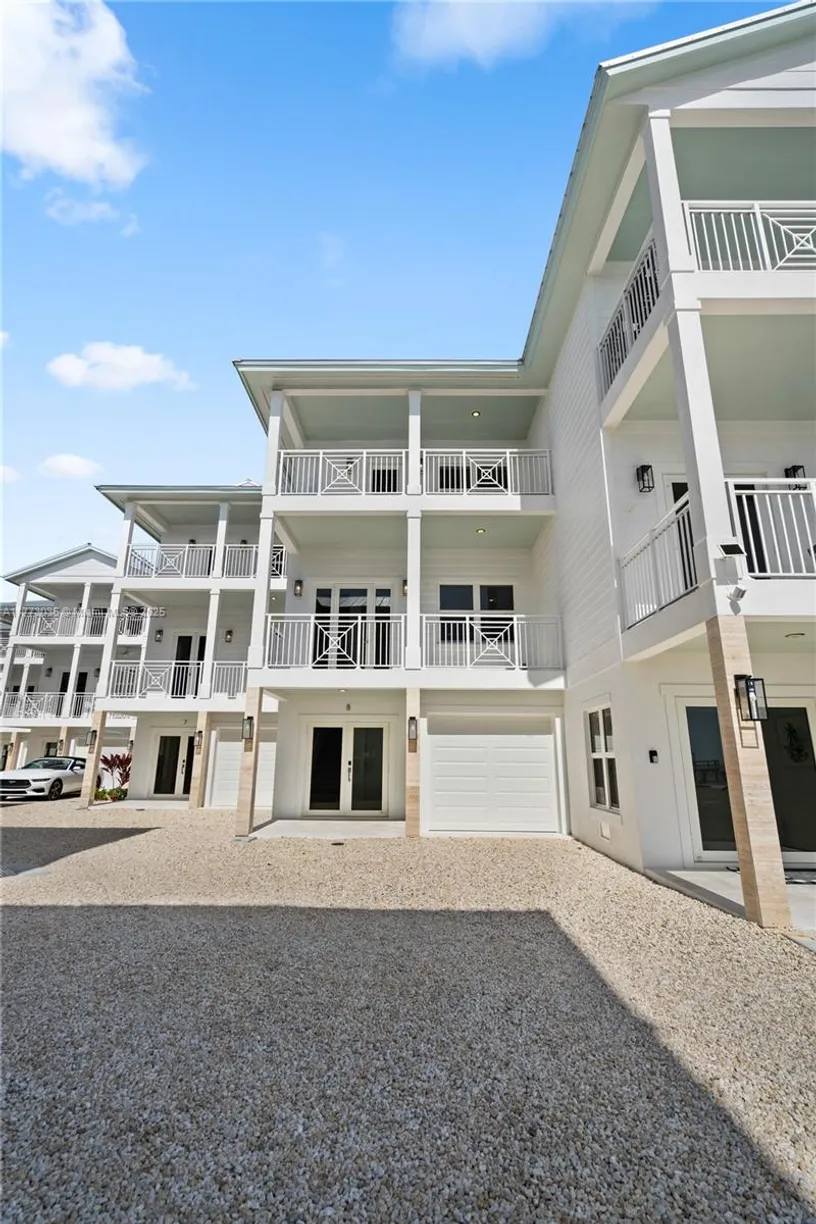 South Florida Real Estate | View  | Listing