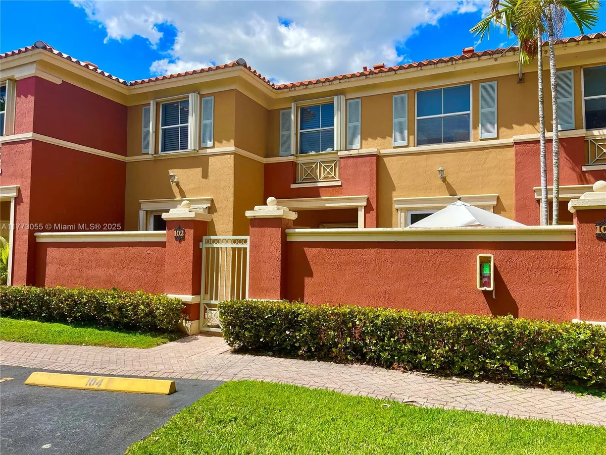 South Florida Real Estate | View 6102 NW 114th Ct, 102 | 3 Beds, 2 Baths