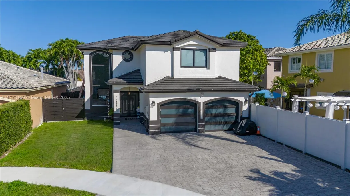 South Florida Real Estate | View 15553 SW 95th St | Listing