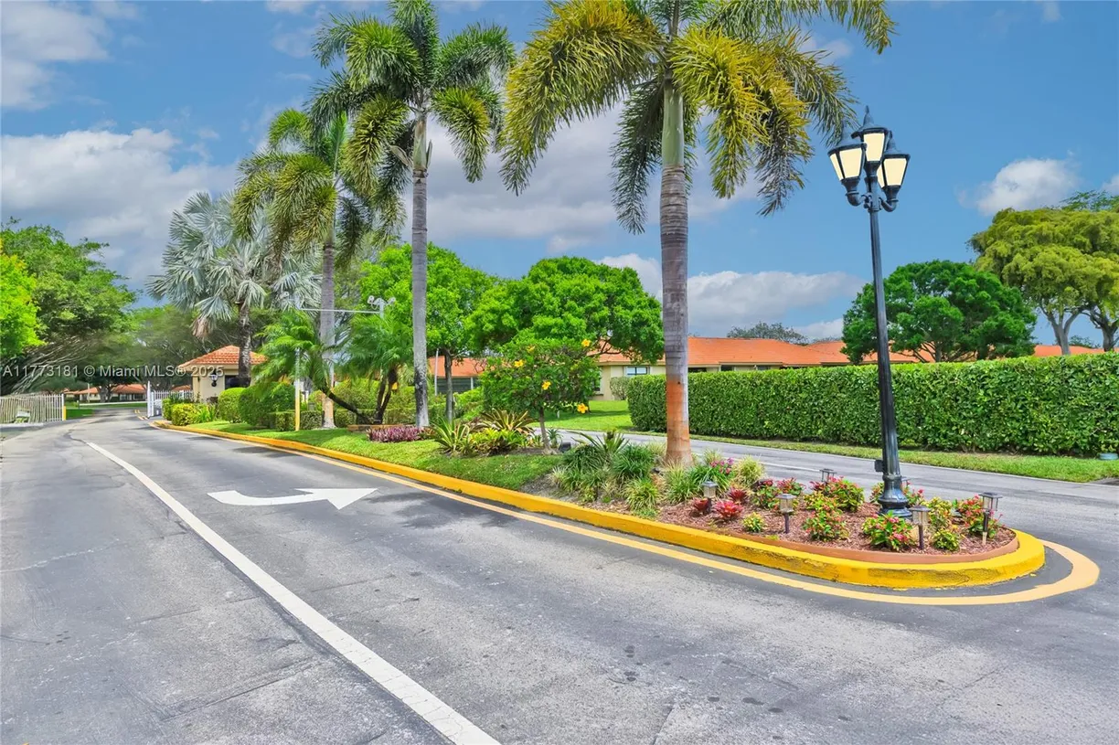 South Florida Real Estate | View 4465 Nutmeg Tree Ln, B | Listing