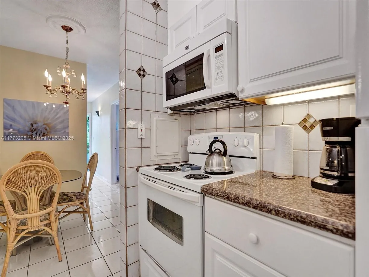 South Florida Real Estate | View 17090 NE 14th Ave, 104 | Listing