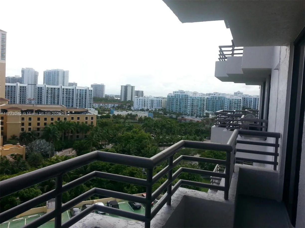South Florida Real Estate | View  | Listing