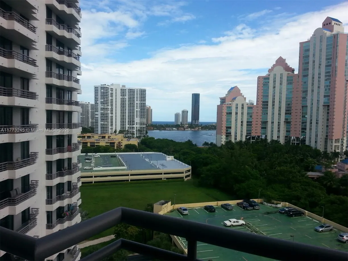 South Florida Real Estate | View  | 2 Beds, 2 Baths
