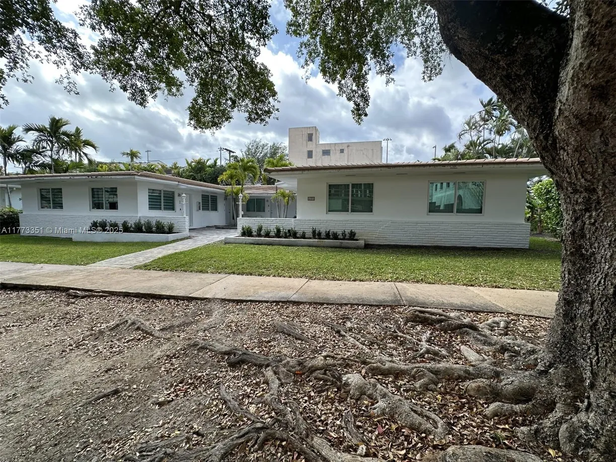 South Florida Real Estate | View 530 Santander Ave, 5 | 1 Bed, 1 Bath