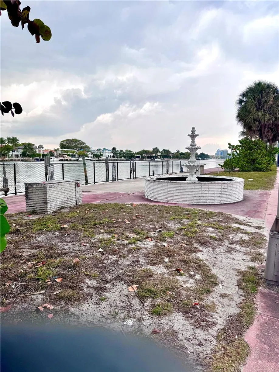 South Florida Real Estate | View 5255 Collins Ave Boat Slip E