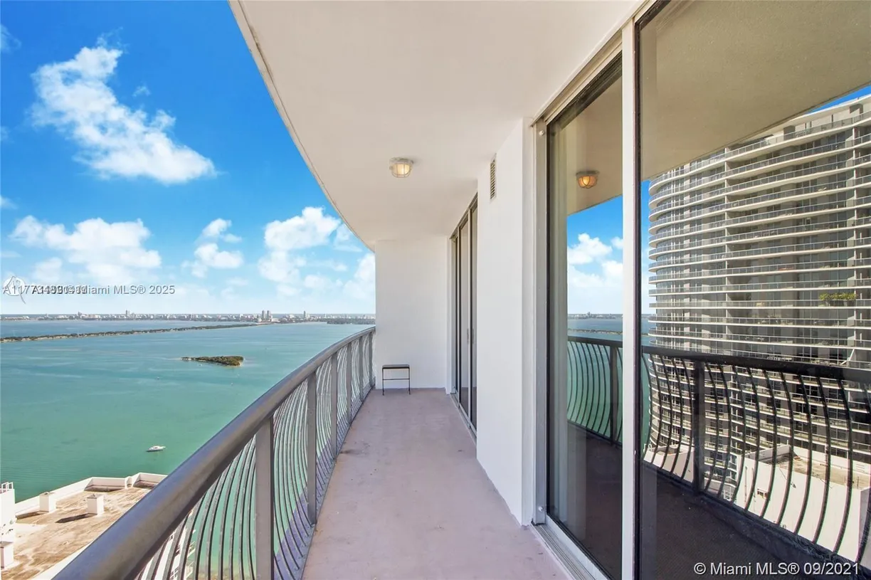 South Florida Real Estate | View 1750 N Bayshore Dr, 4609 | 1 Bed, 1 Bath