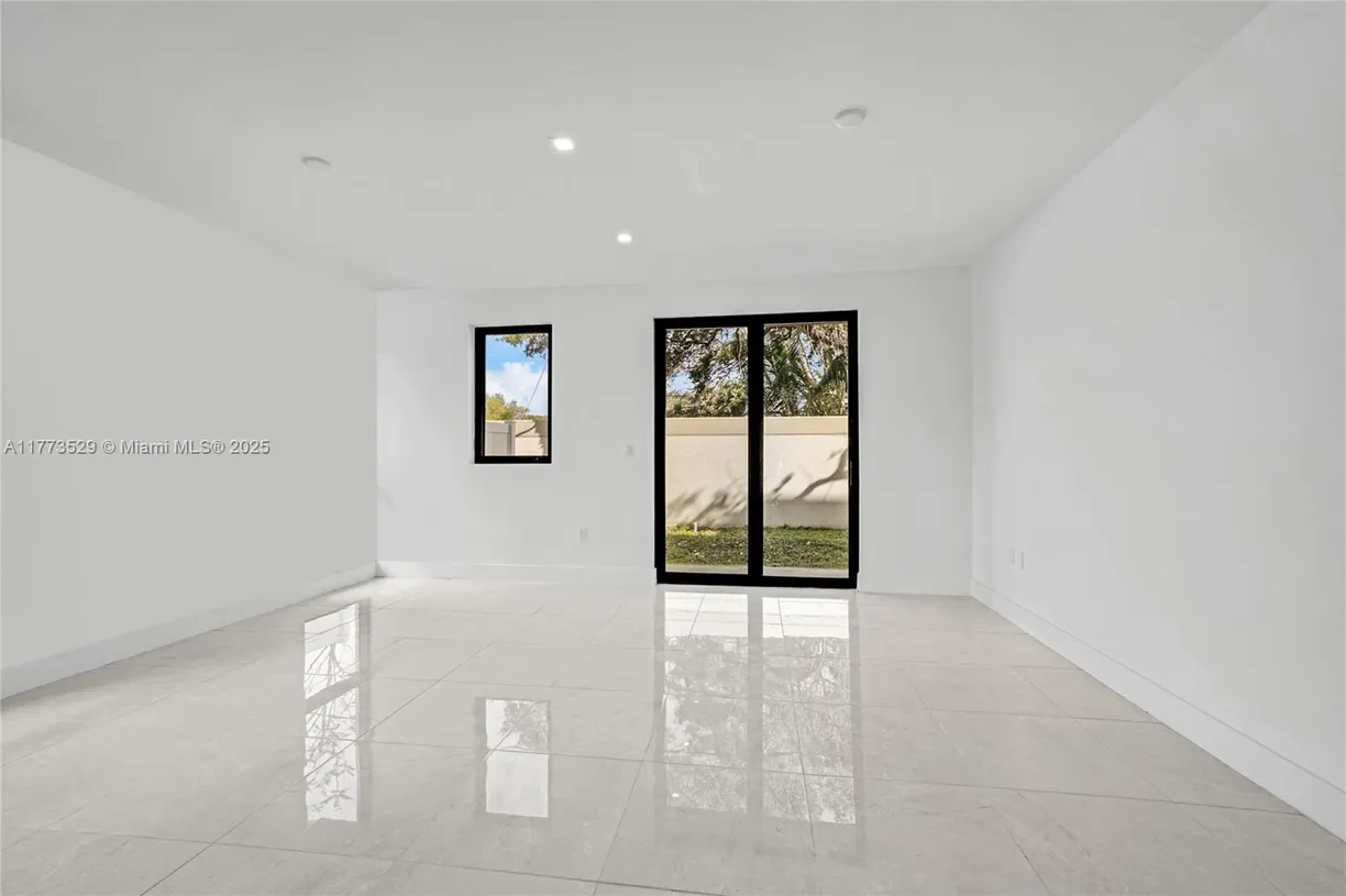 South Florida Real Estate | View 4149 Oak Pl | Listing