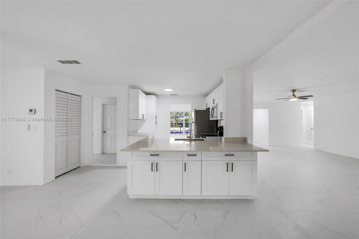 South Florida Real Estate | View 11390 NW 37th St | Listing