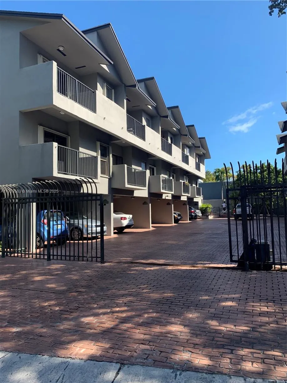 South Florida Real Estate | View 2999 Bridgeport Ave, 2999 | Listing