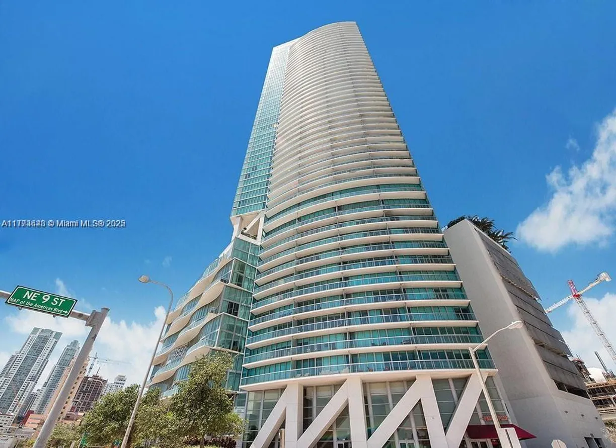 South Florida Real Estate | View 888 Biscayne Blvd, 3910 | 1 Bed, 1 Bath