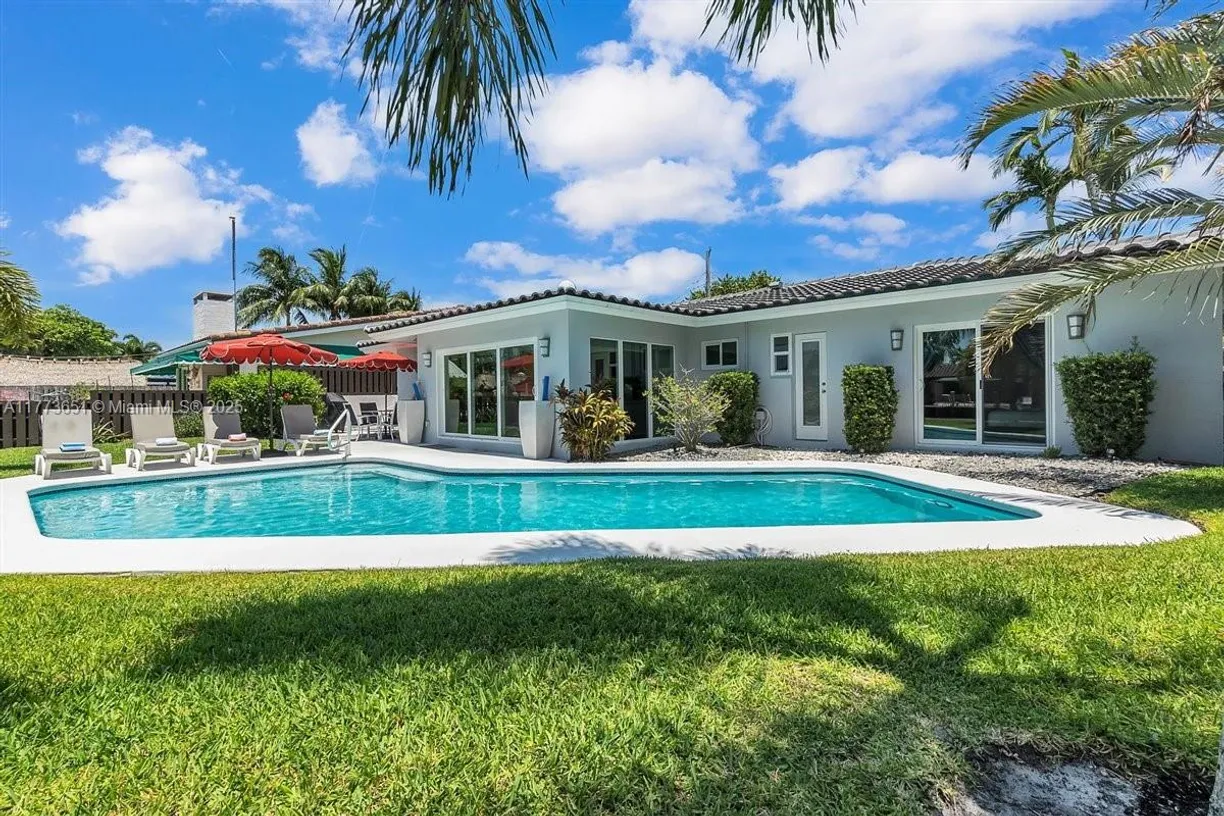South Florida Real Estate | View 2225 NE 20th Ave | 3 Beds, 2 Baths