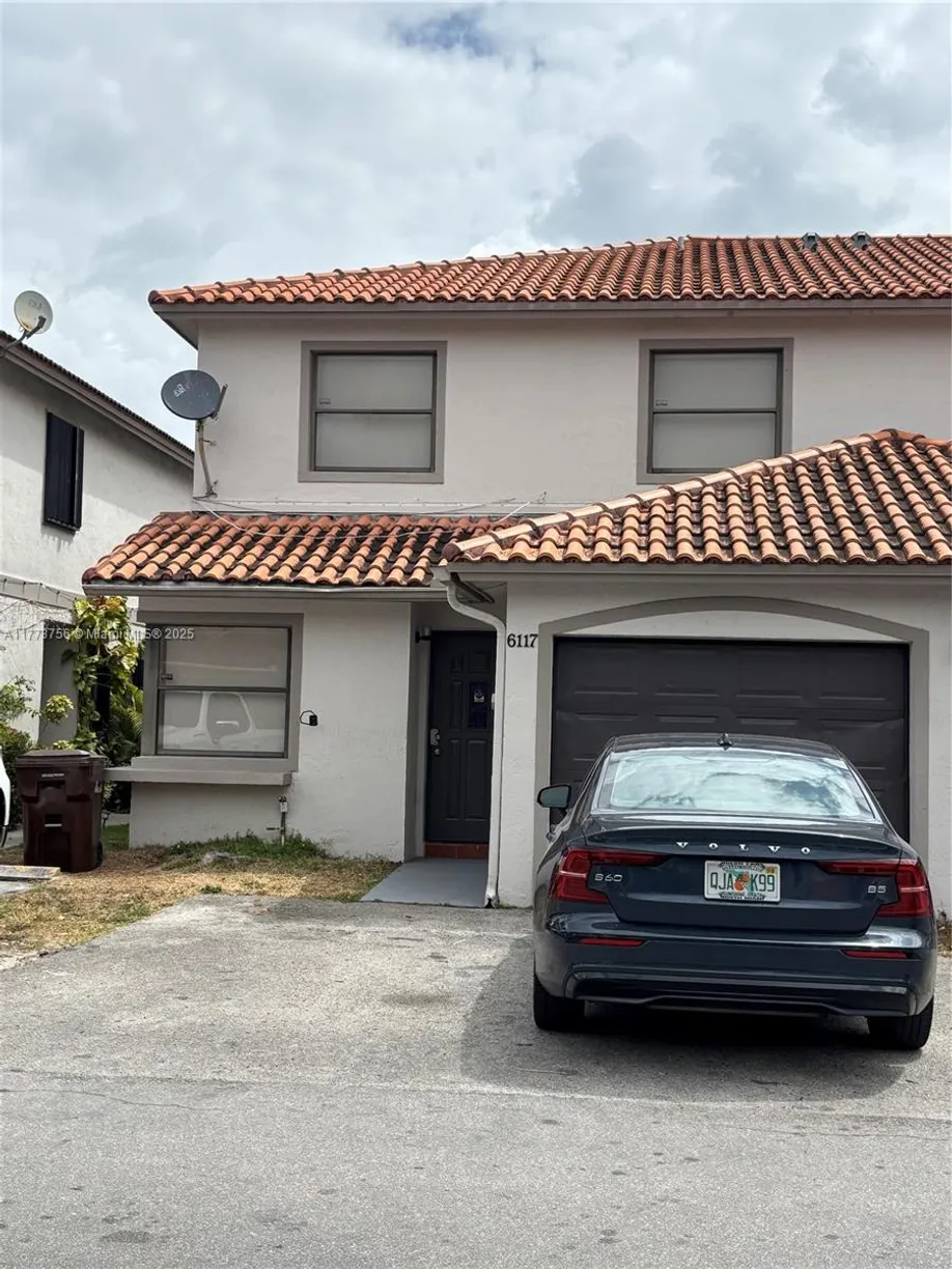 South Florida Real Estate | View 6117 W 26th Ct, 101-34 | 3 Beds, 3 Baths