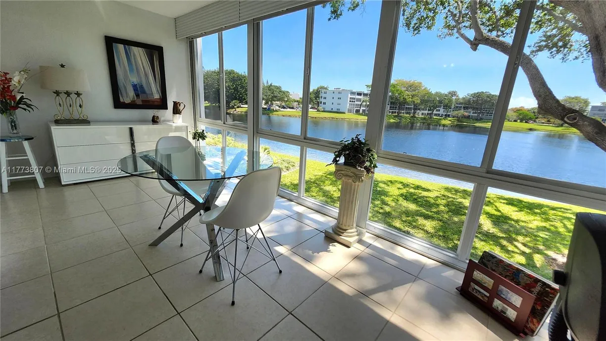South Florida Real Estate | View 2115 E Cambridge  E, 2115 | Listing