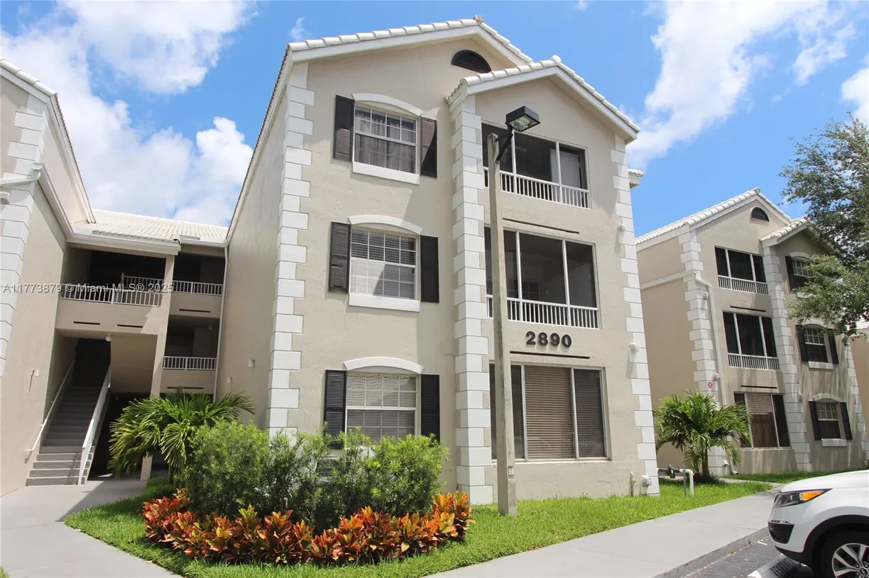 South Florida Real Estate | View 2890 N Oakland Forest Dr, 206 | 2 Beds, 2 Baths