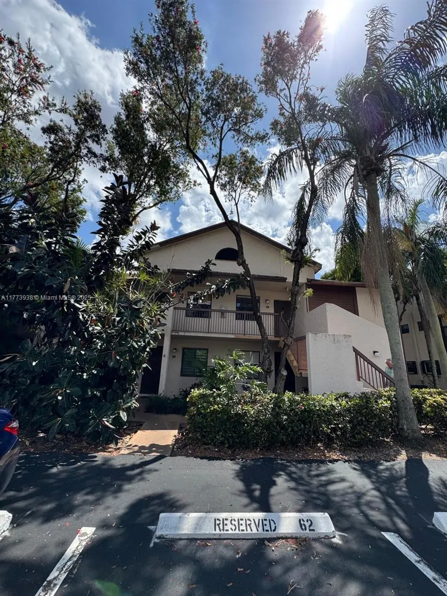 South Florida Real Estate | View 9848 Nob Hill CT, 9848 | 2 Beds, 2 Baths