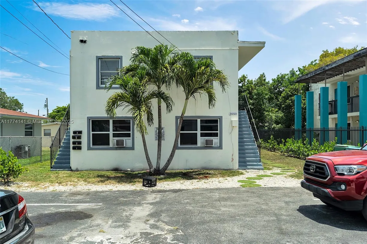 South Florida Real Estate | View 2050 Lincoln Ave, 3 | Listing