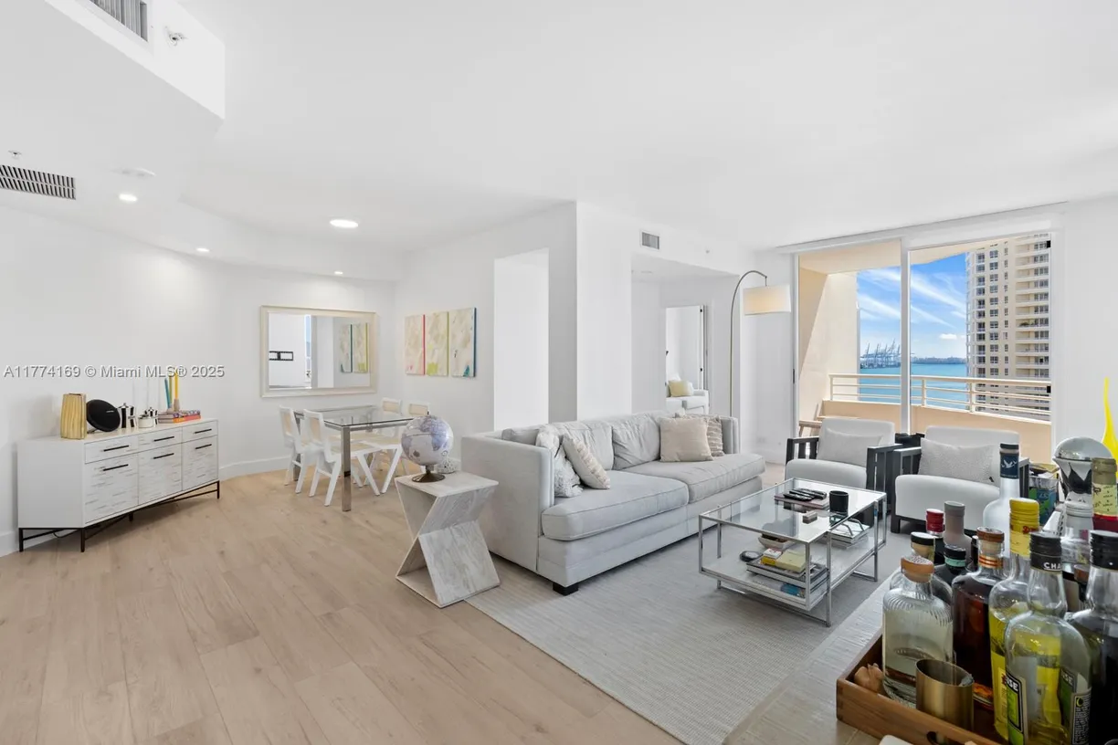South Florida Real Estate | View 888 Brickell Key Dr, 1209 | 2 Beds, 2 Baths