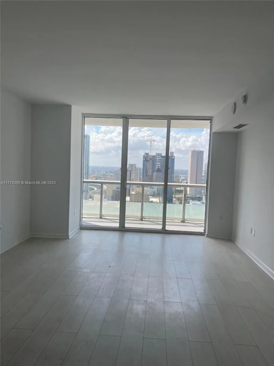 South Florida Real Estate | View 50 Biscayne Blvd, 3407 | 1 Bed, 1 Bath