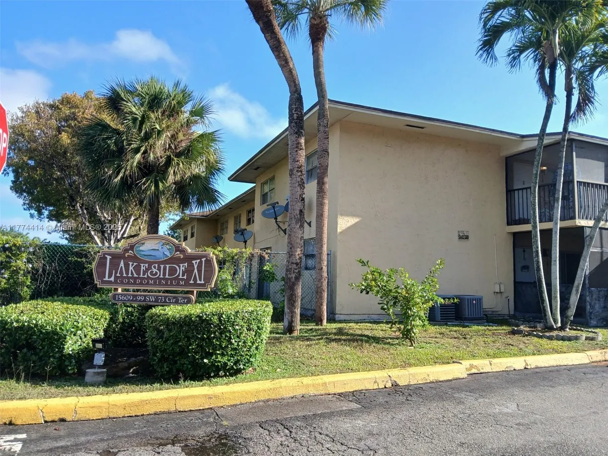 South Florida Real Estate | View 15659 SW 73rd Cir Ter, 5-9 | 2 Beds, 2 Baths