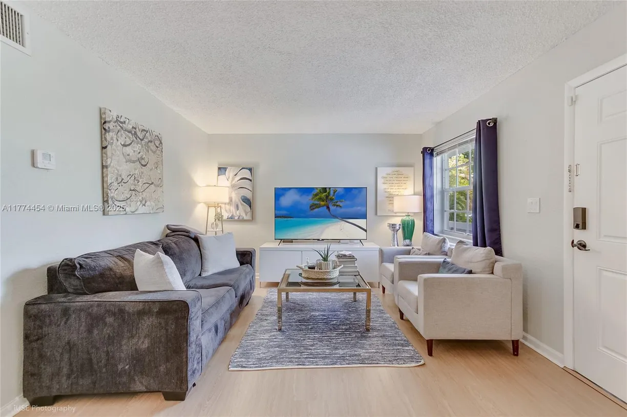 South Florida Real Estate | View 900 NE 26th St, 11 | 2 Beds, 1 Bath