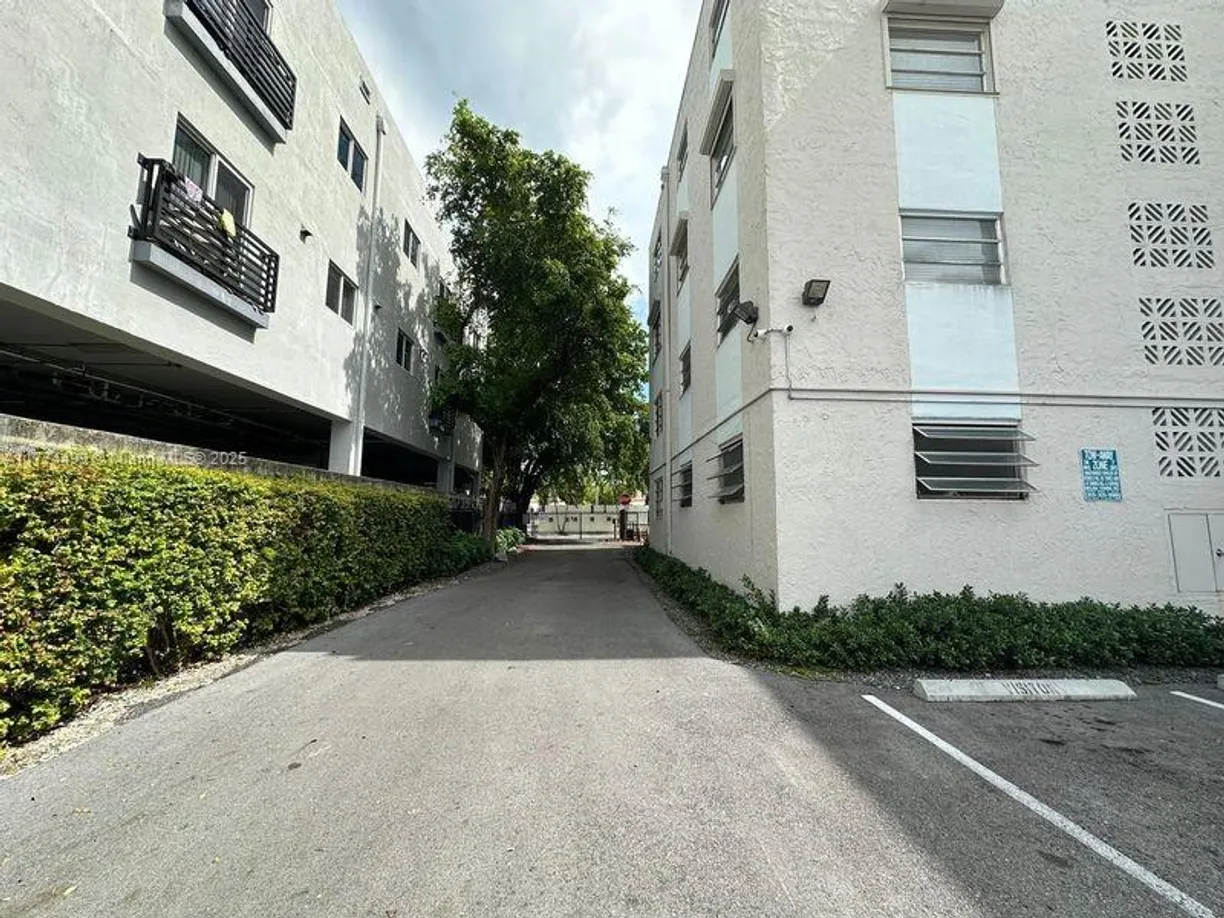 South Florida Real Estate | View 1337 NW 1st St, 6 | Listing