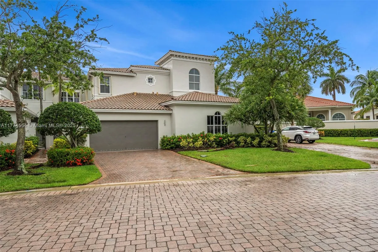 South Florida Real Estate | View 896 W Spinnaker Dr W, 896 | 3 Beds, 3 Baths