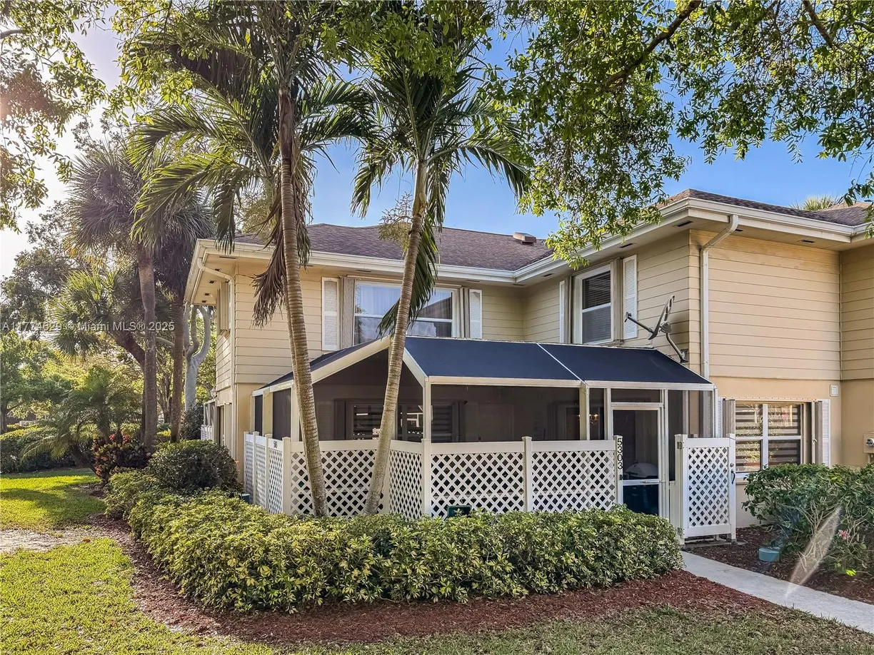 South Florida Real Estate | View 5303 Wheatley Ct, 5303 | 2 Beds, 2 Baths