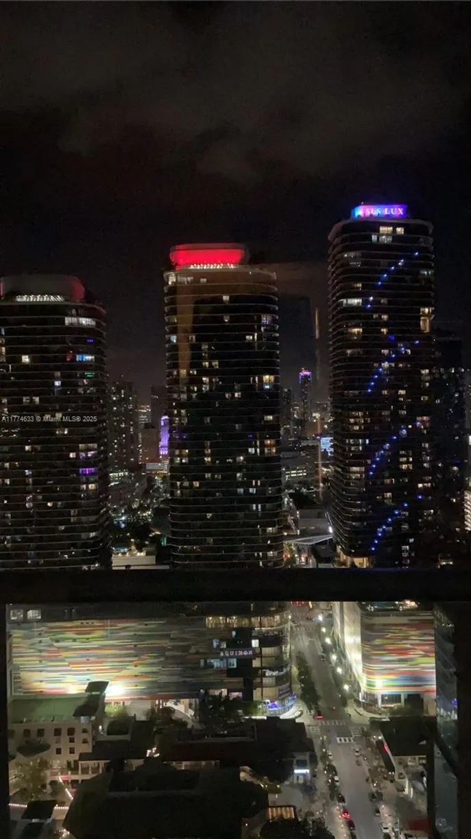 South Florida Real Estate | View 1100 S Miami Ave, 3709 | 1 Bed, 1 Bath