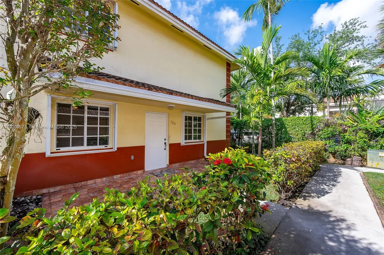 South Florida Real Estate | View 6768 NW 182nd St, 106 | 3 Beds, 2 Baths