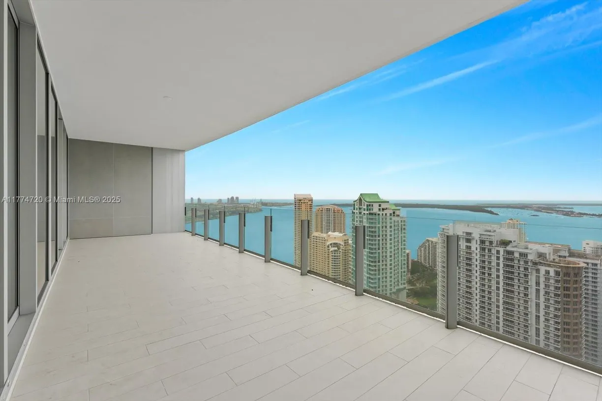 South Florida Real Estate | View 300 Biscayne Blvd Way, 4302 | 3 Beds, 3 Baths
