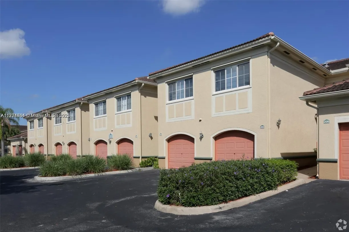 South Florida Real Estate | View 2482 Centergate Dr, 104 | 1 Bed, 1 Bath