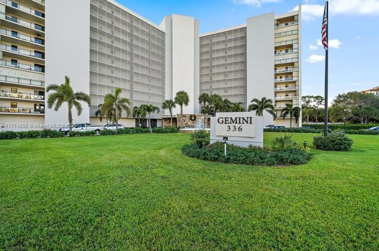 South Florida Real Estate | View 336 Golfview Rd, 311 | 2 Beds, 2 Baths