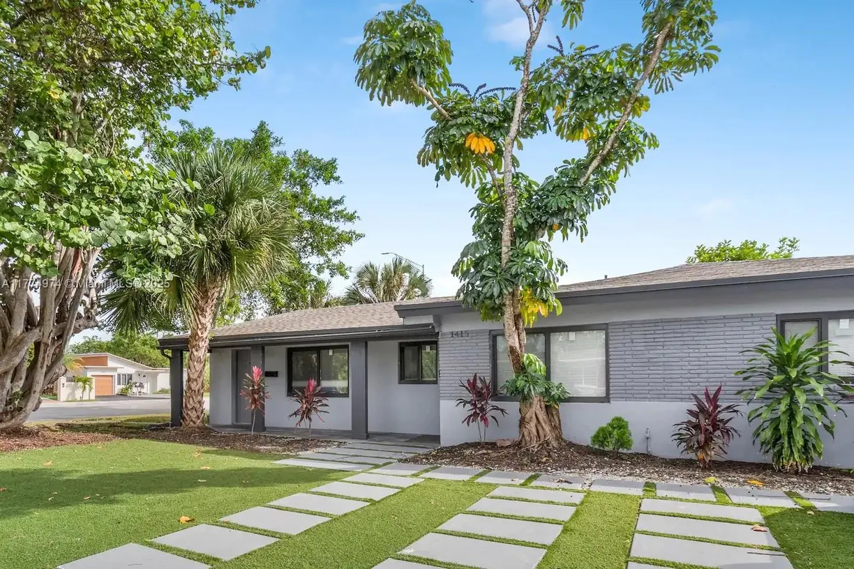 South Florida Real Estate | View 1413 NE 15th Ave
