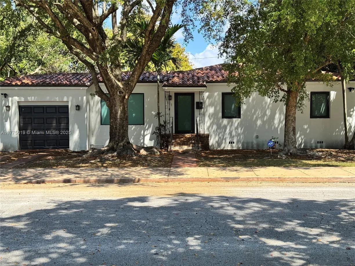 South Florida Real Estate | View 111 Avila Ct, 111 | 3 Beds, 1 Bath