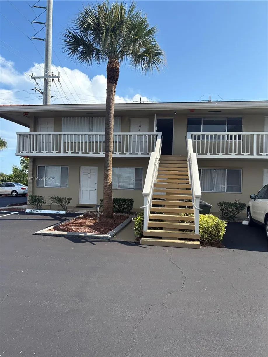 South Florida Real Estate | View 401 Us Highway 1, 202 | 1 Bed, 1 Bath