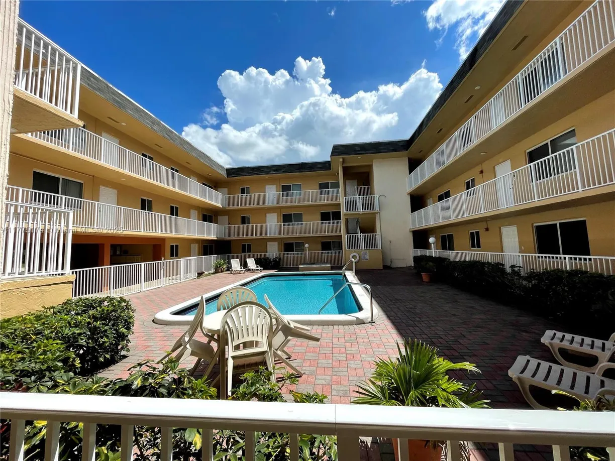 South Florida Real Estate | View 7910 Taft St, 102 | 2 Beds, 1 Bath