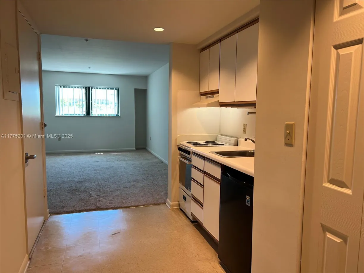 South Florida Real Estate | View 5721 SW 72nd St, 5721 | Listing