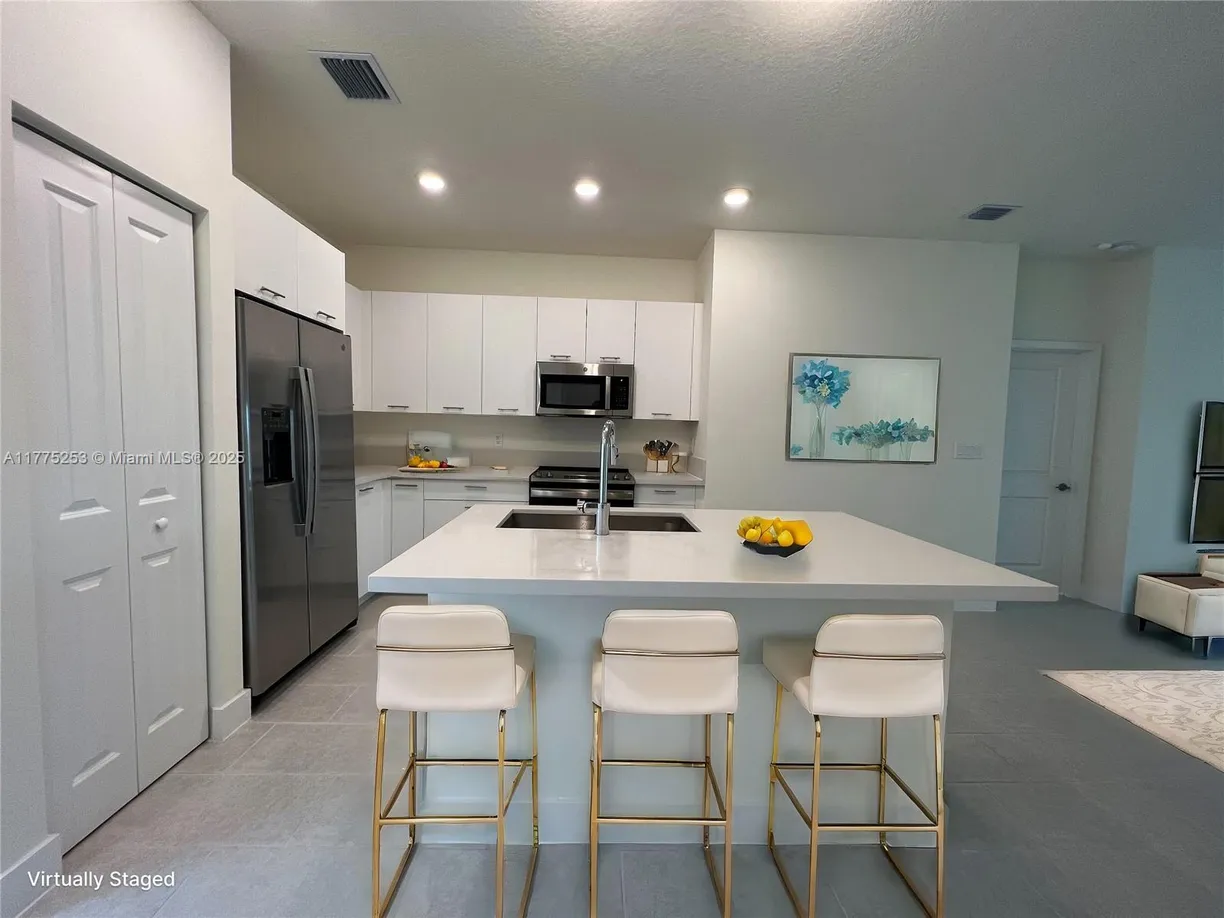 South Florida Real Estate | View 8167 NW 41st St, E-408 | 2 Beds, 2 Baths