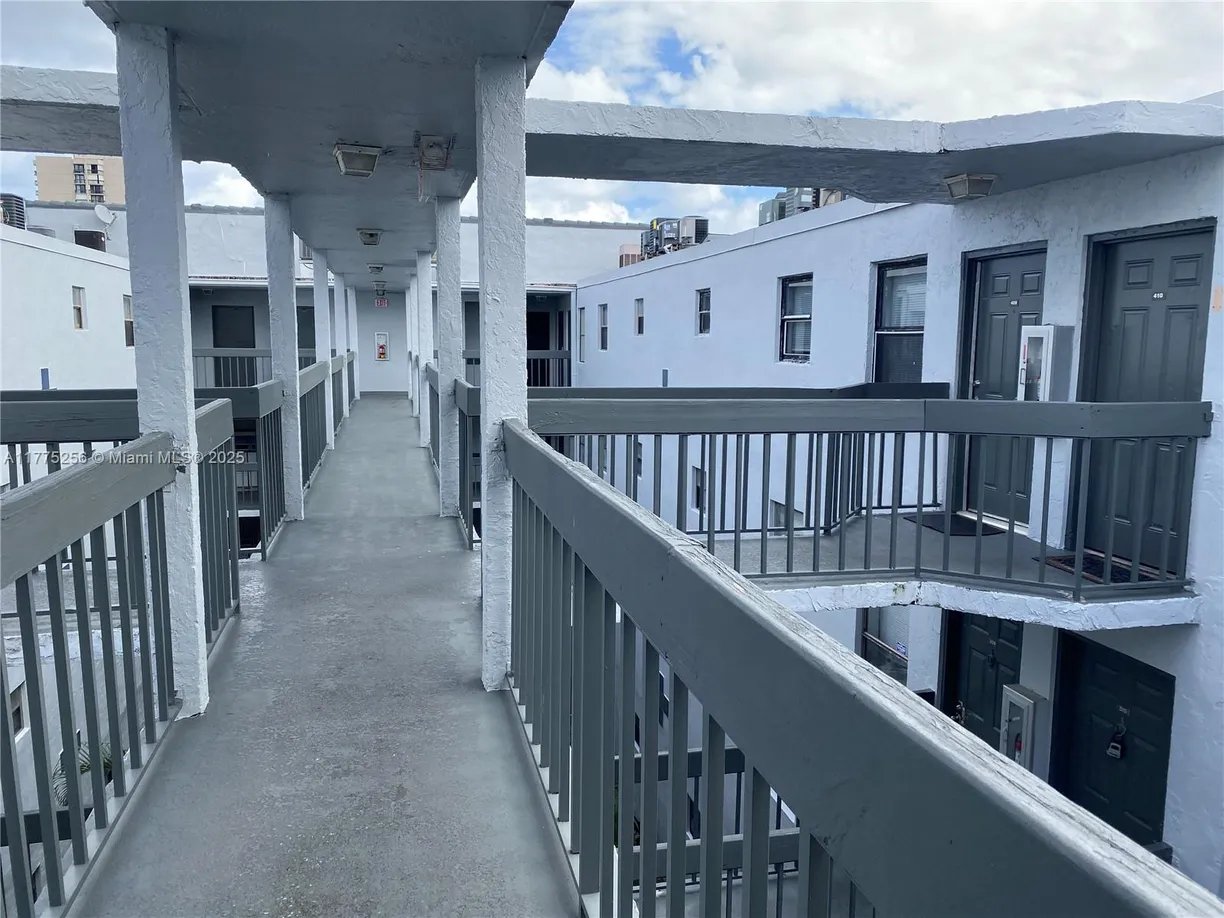 South Florida Real Estate | View 1950 N Congress Ave, 409 | Listing