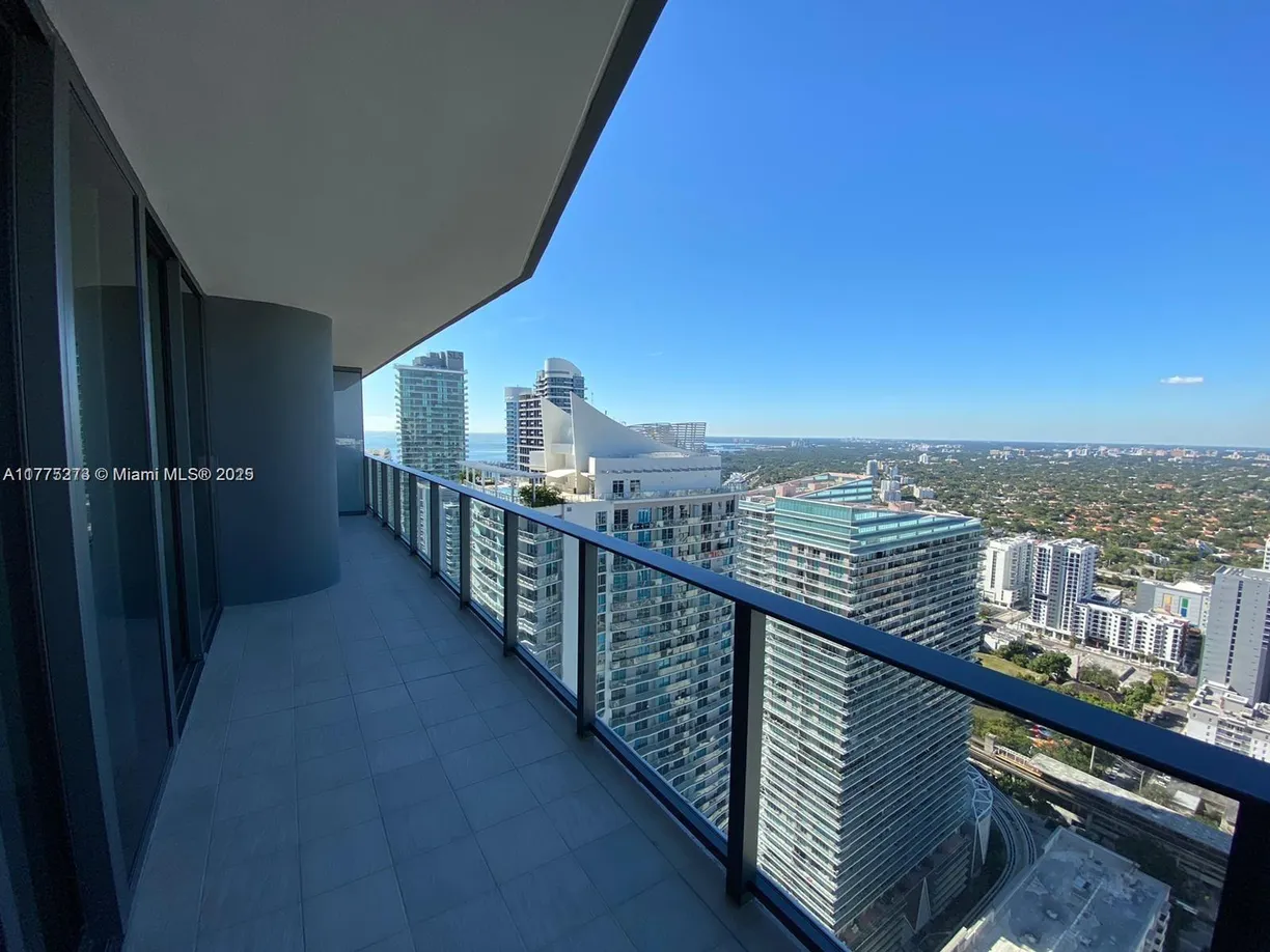 South Florida Real Estate | View 1000 Brickell Plz, 4706 | 3 Beds, 3 Baths