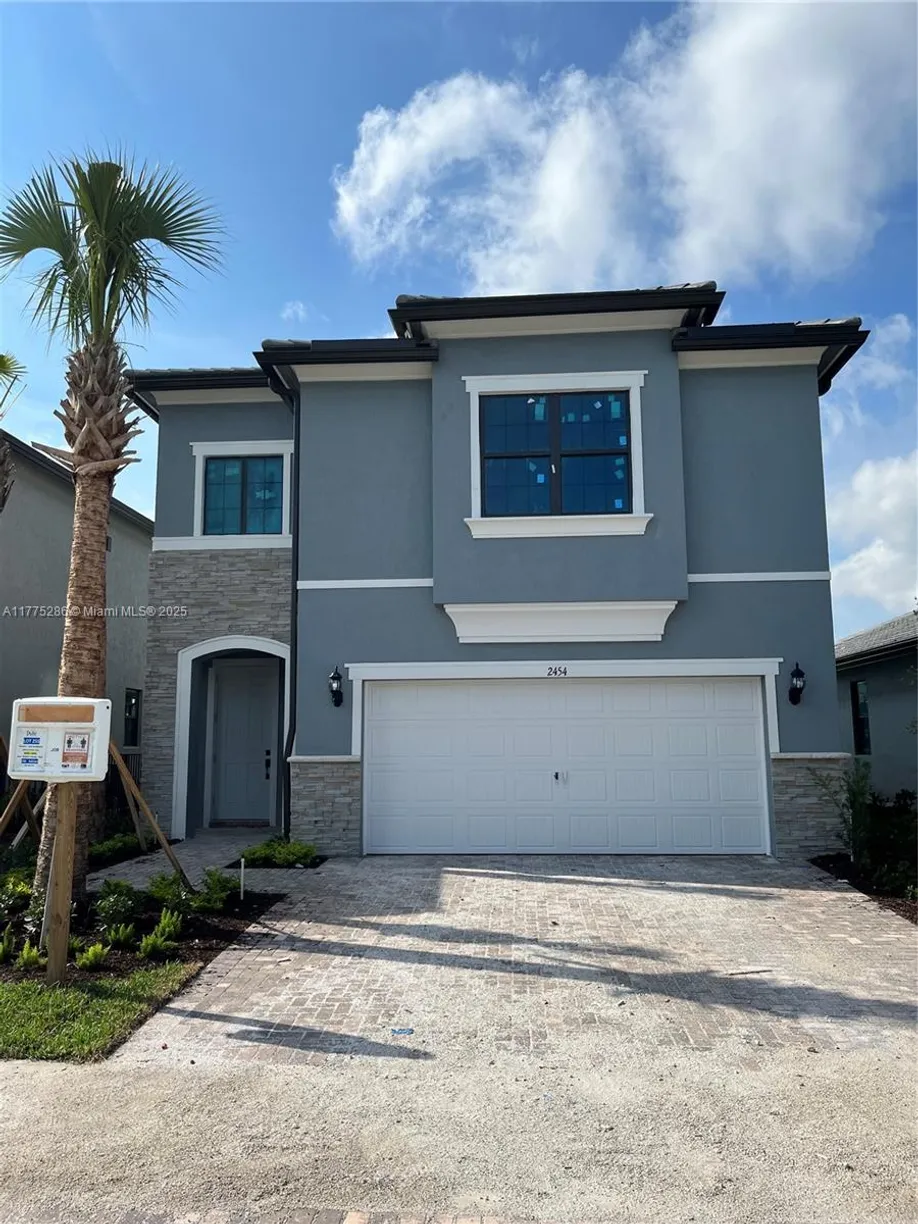 South Florida Real Estate | View  | 3 Beds, 2 Baths